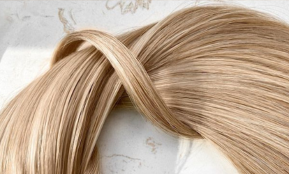 Світло-русявий відтінок волосся