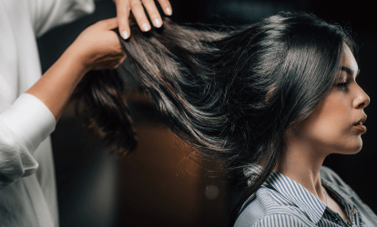 Середня довжина волосся