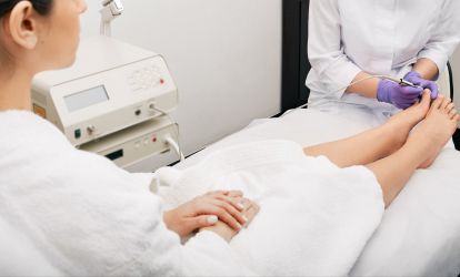 Лазерне лікування грибка нігтів у Києві